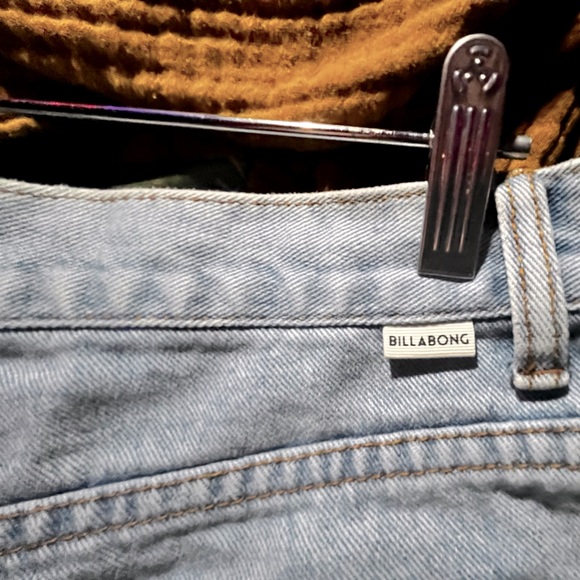 Billabong Jean Shorts frayed ends light blue Size 30 large womens - Picture 9 of 15